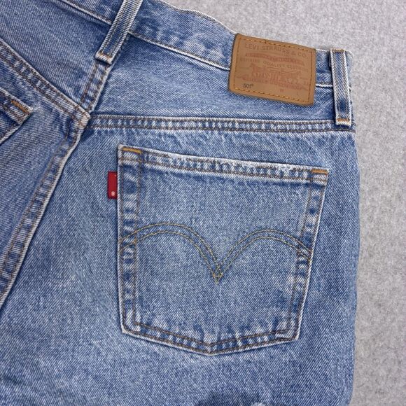 Women’s Levi’s Premium Distressed Denim Shorts High Rise Frayed Hem Size 6 - Picture 10 of 11